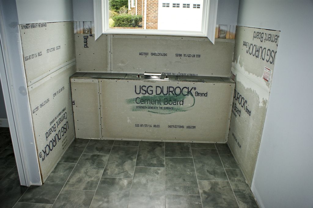 Master Tub area